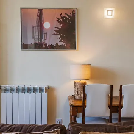 Whome Spacious Modern In Gracas Historic Quarter アパート リスボン