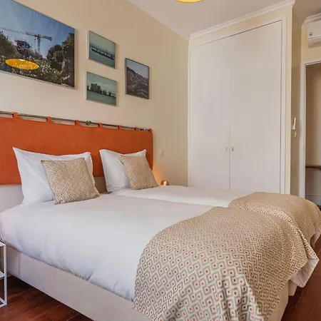 Whome Spacious Modern In Gracas Historic Quarter