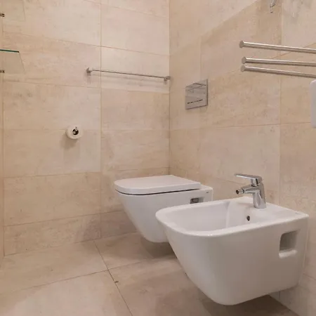 Whome Spacious Modern In Gracas Historic Quarter