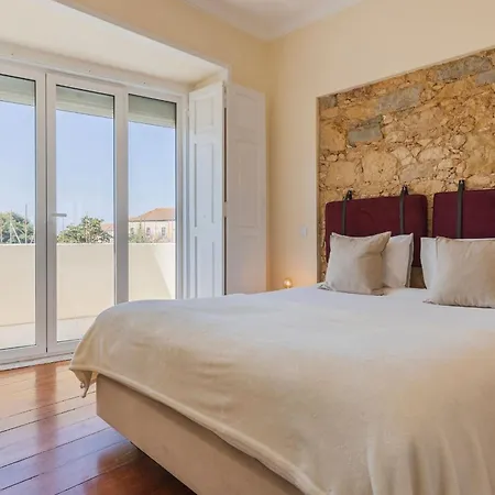 Appartamento Spacious 4bdr Graca River View By Lovelystay