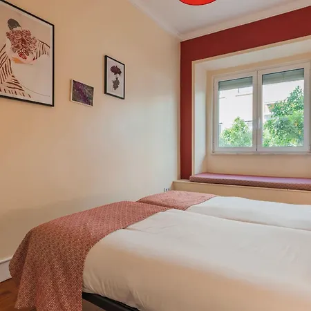 Spacious 4bdr Graca River View By Lovelystay Appartamento *