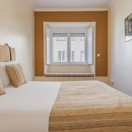 Spacious 4bdr Graca River View By Lovelystay Appartamento