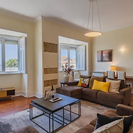 Spacious 4bdr Graca River View By Lovelystay Appartamento *