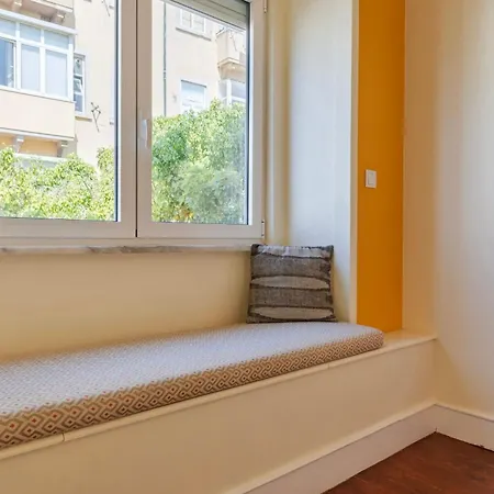 Spacious 4bdr Graca River View By Lovelystay * Lisbona