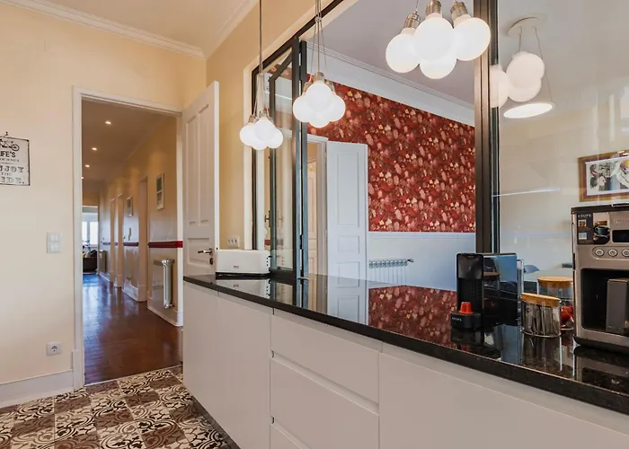 Διαμέρισμα Spacious 4bdr Graca River View By Lovelystay Lisboa