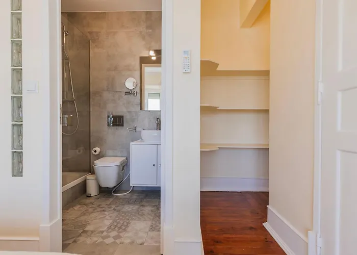 Spacious 4bdr Graca River View By Lovelystay Lisboa