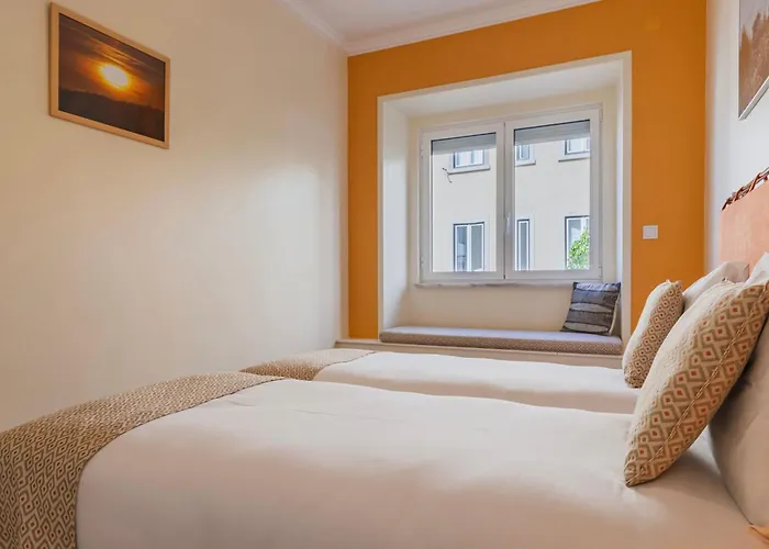 Διαμέρισμα Spacious 4bdr Graca River View By Lovelystay *