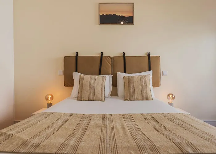 Spacious 4bdr Graca River View By Lovelystay Lisboa