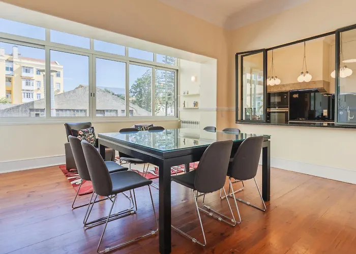 Διαμέρισμα Spacious 4bdr Graca River View By Lovelystay Lisboa