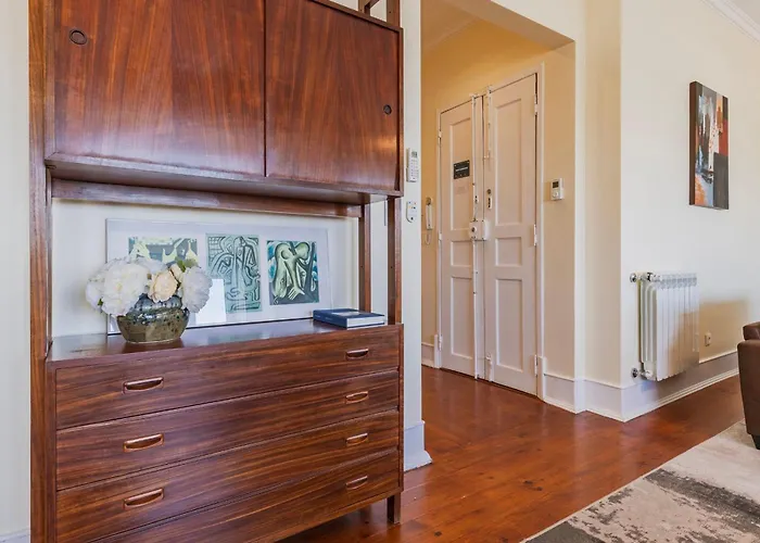 Διαμέρισμα Spacious 4bdr Graca River View By Lovelystay Lisboa