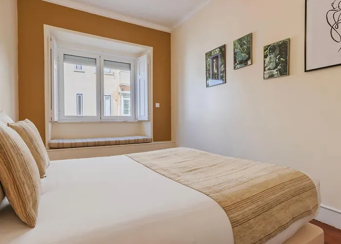 Spacious 4bdr Graca River View By Lovelystay *