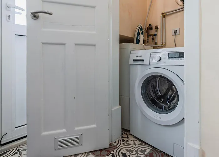 Διαμέρισμα Spacious 4bdr Graca River View By Lovelystay