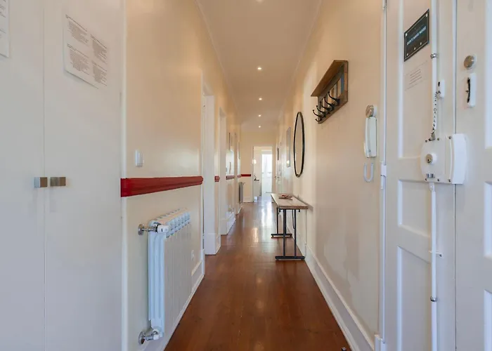 Διαμέρισμα Spacious 4bdr Graca River View By Lovelystay