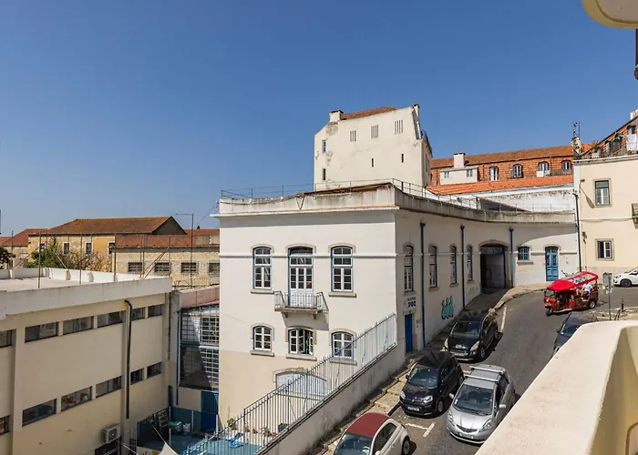 Spacious 4bdr Graca River View By Lovelystay *