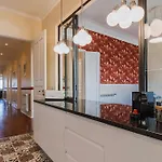 Lägenhet Whome Spacious Modern Apartment In Gracas Historic Quarter Lisboa