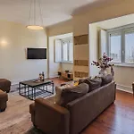 Lägenhet Whome Spacious Modern Apartment In Gracas Historic Quarter