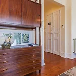 Lägenhet Whome Spacious Modern Apartment In Gracas Historic Quarter Lisboa