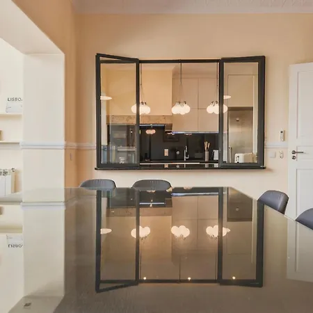Whome Spacious Modern In Gracas Historic Quarter * Lisboa